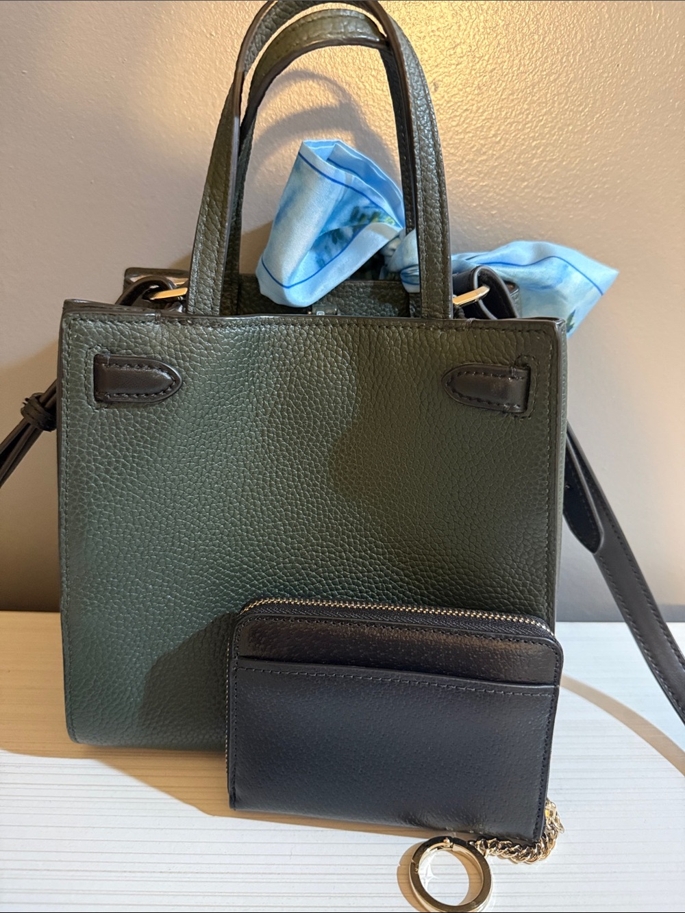 Kate Spade Lane Small Satchel w/ matching wallet. Includes scarf. - Picture 5 of 7
